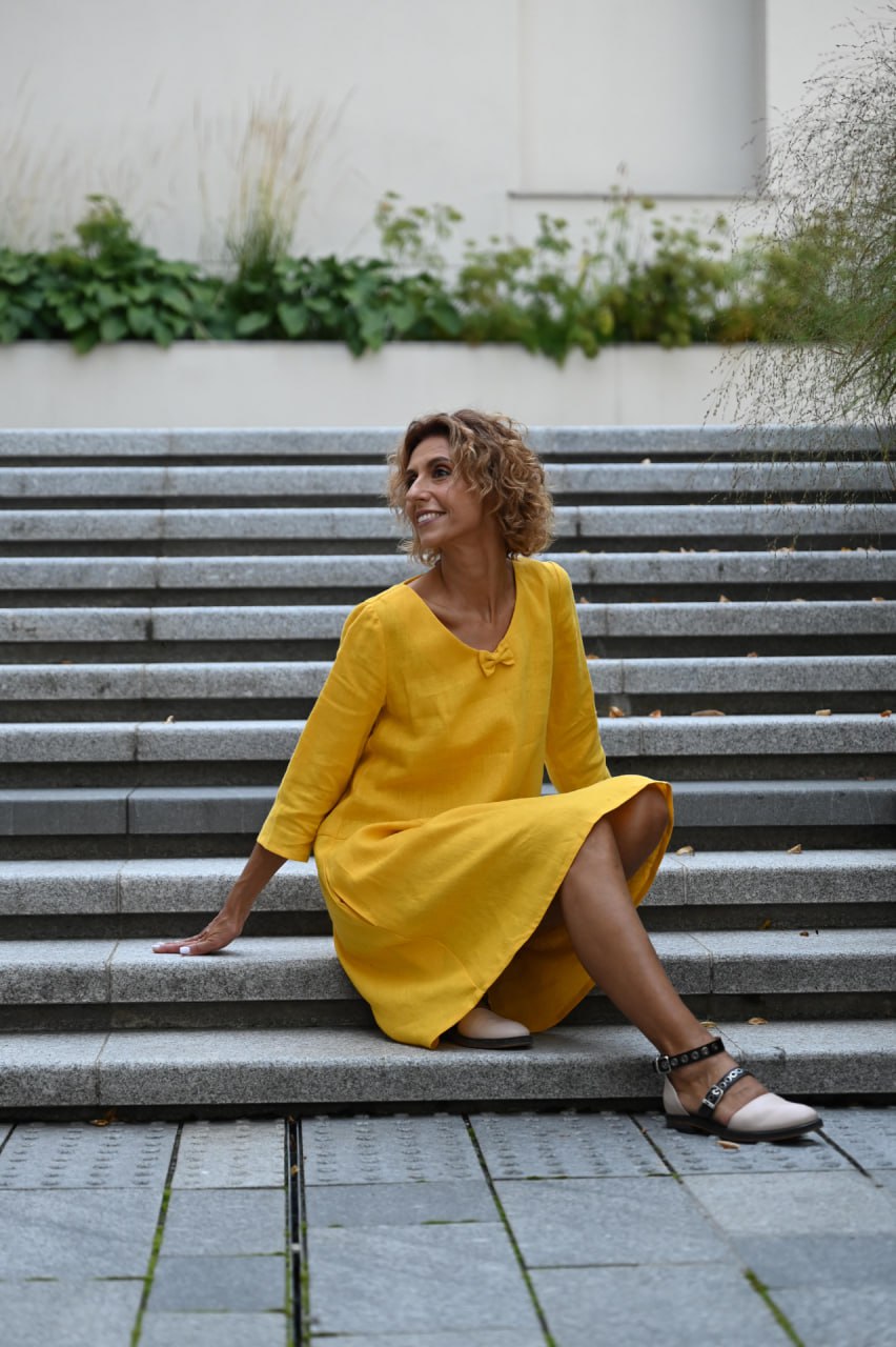 SUN — V-Neck Stonewashed Linen Dress