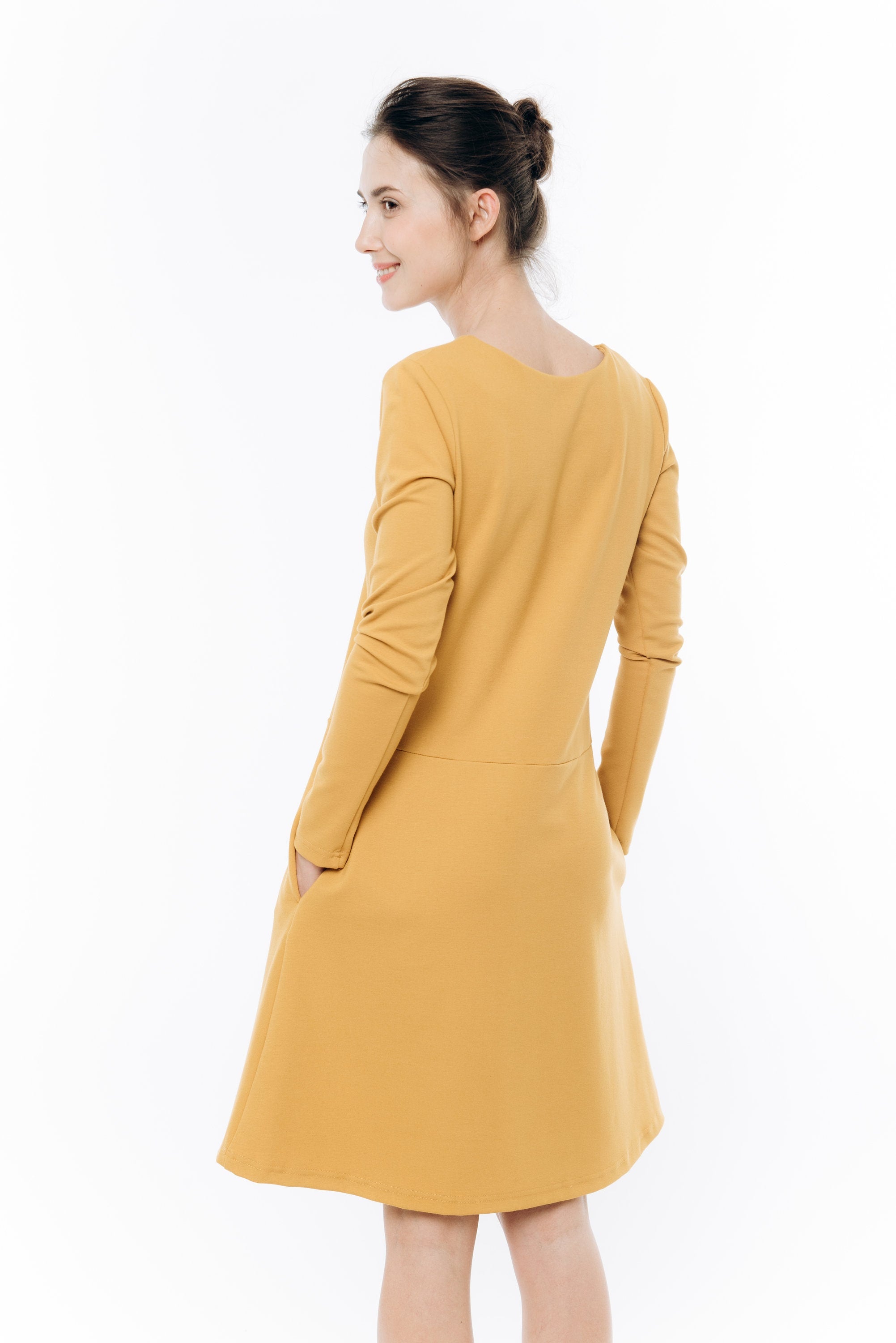 SUN — Italian Punto Milano -neulemekko, A-linjainen, rusetilla