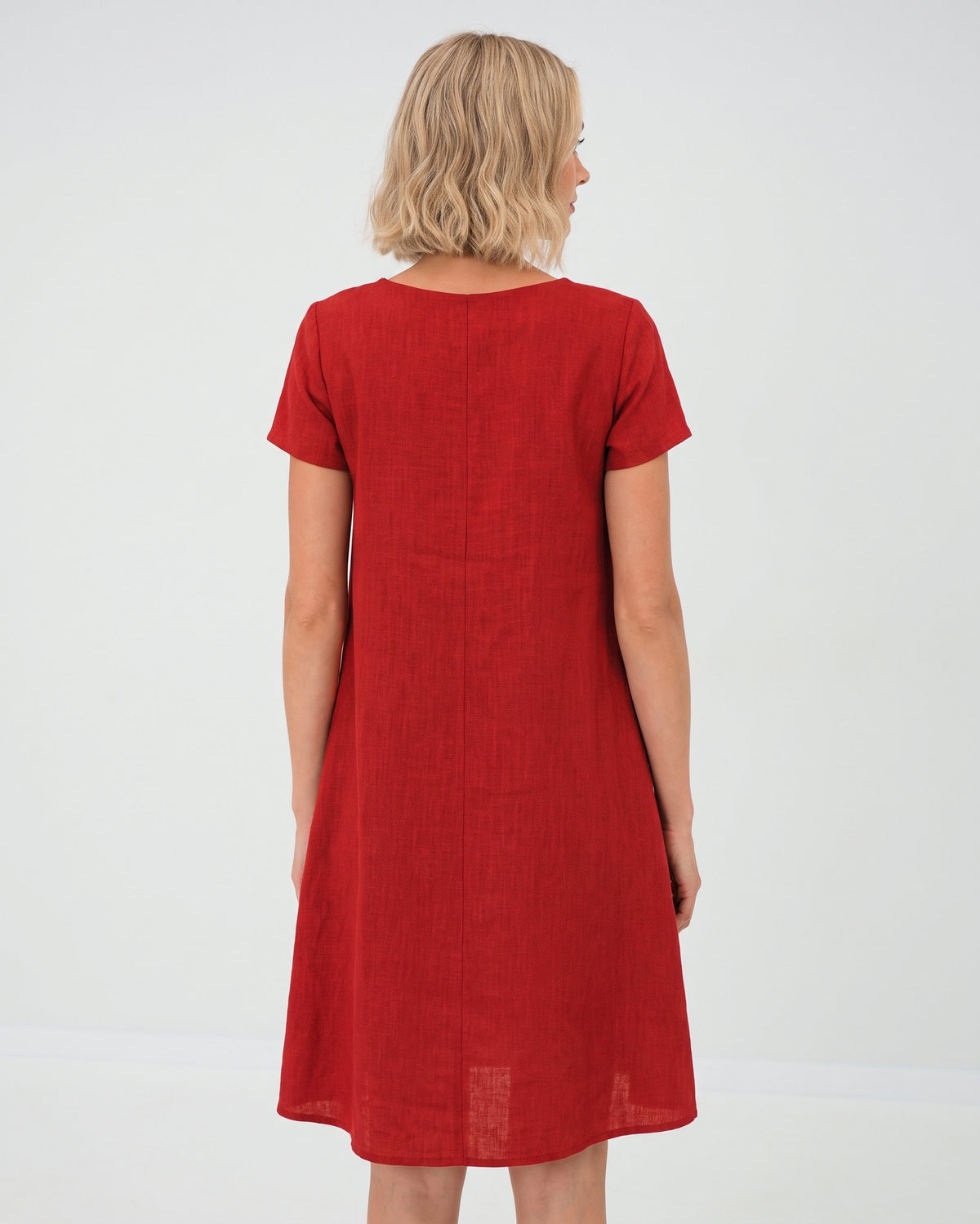 LeMuse SUMMER KISS linen dress in red – studio back view #Color_Red
