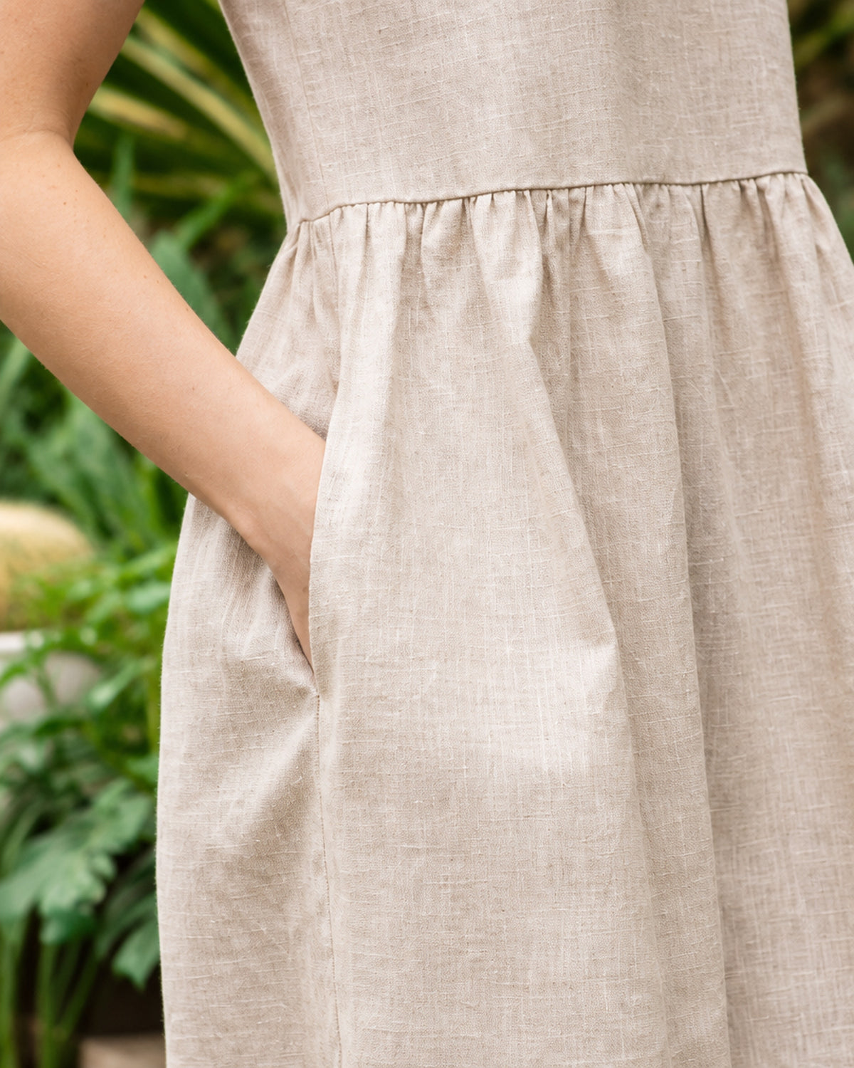 LeMuse LUNA linen dress in beige – fabric and pocket detail #Color_Beige