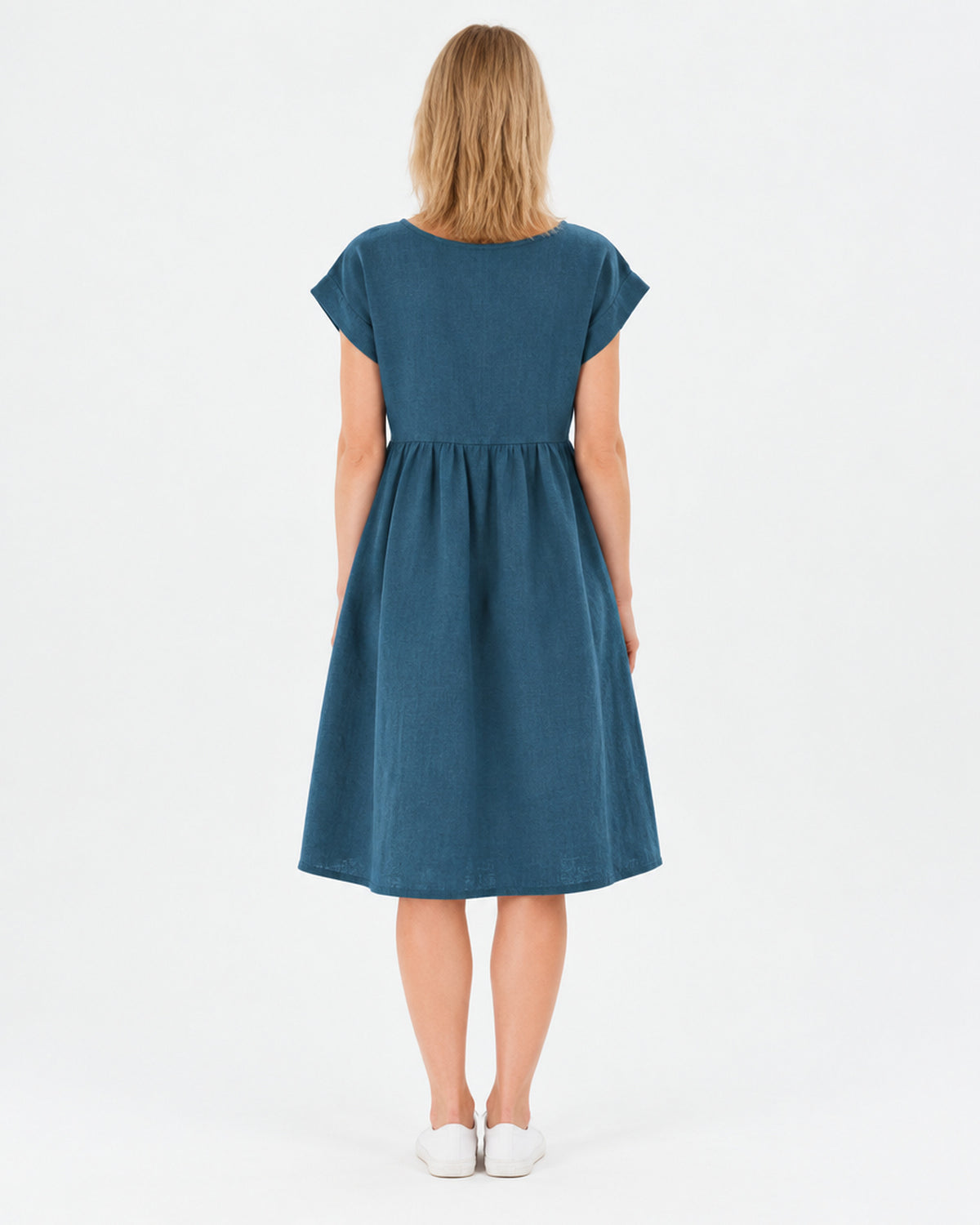 LeMuse LUNA linen dress in blue – back view #Color_Blue