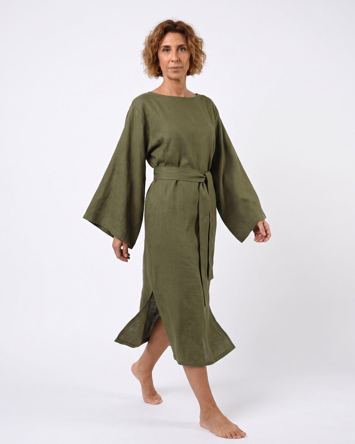 WHISPER – Olive green suknelė, šonas / judesys #Color_Olive green