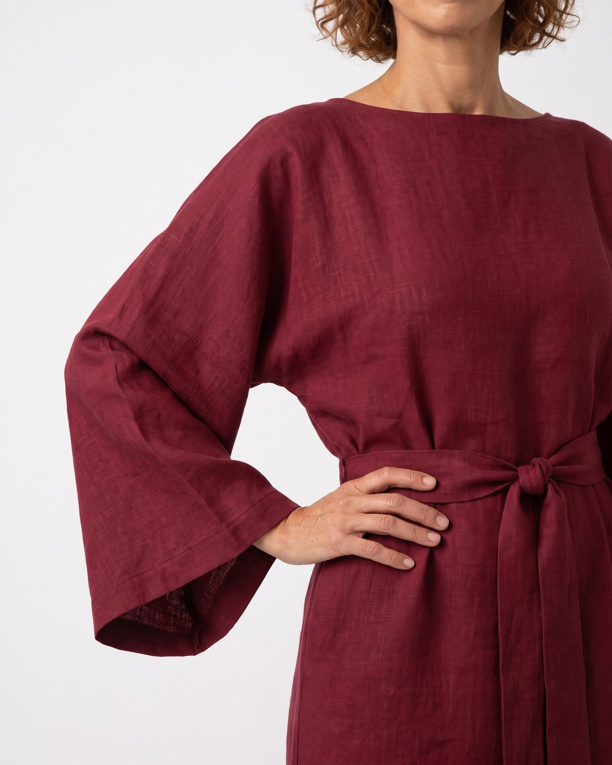 WHISPER – Red suknelė, audinio ir juostos detalė #Color_Red
