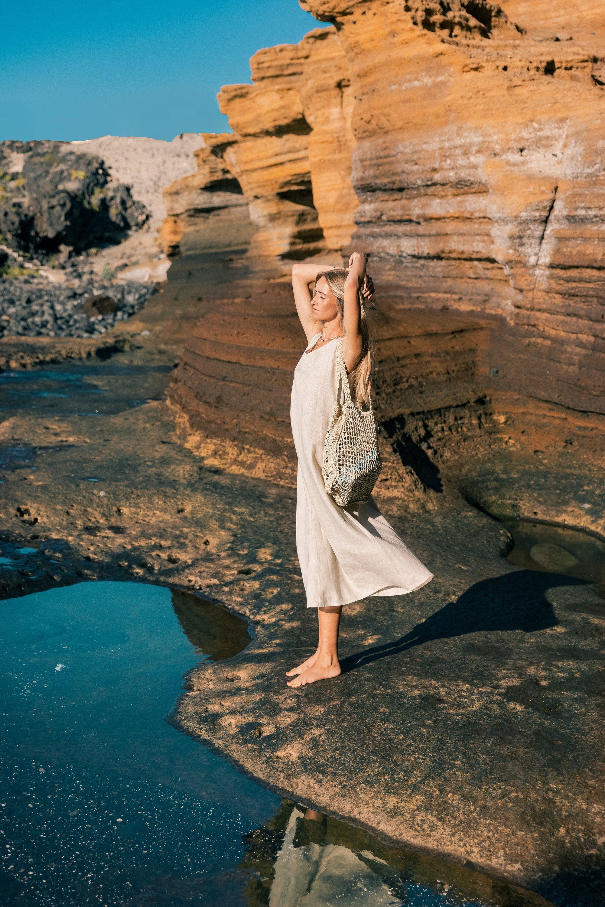 SUNSET — Sleeveless V-Neck Linen Midi Dress