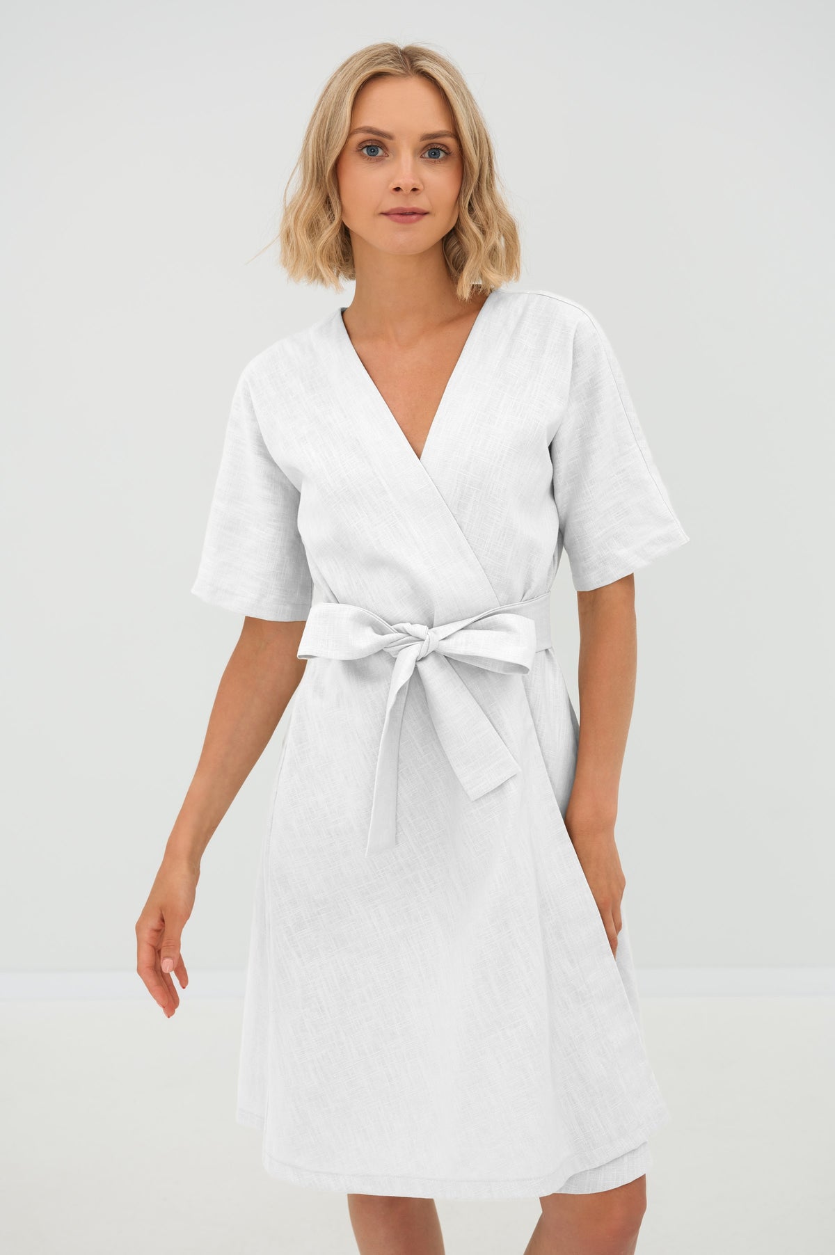 LeMuse CHLOE linen dress in white – studio 3/4 view #Color_White