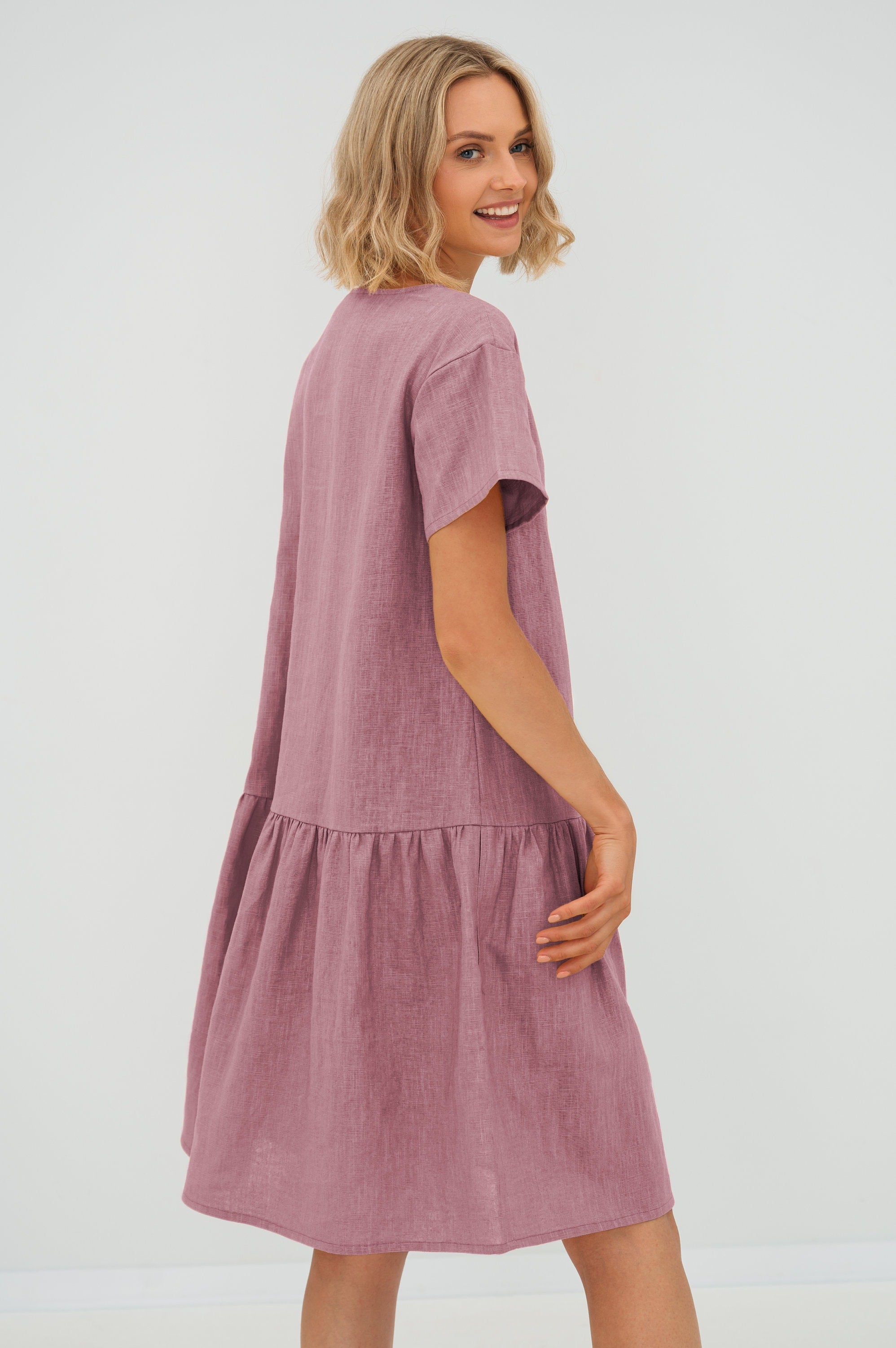 Leinenkleid BLOSSOM — Das Kleid, zu dem Sie zuerst greifen